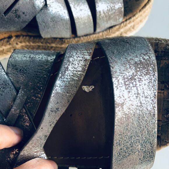 Trask 'Randi' Women's 9.5 Pewter Platform Sandal Strappy - Picture 5 of 12